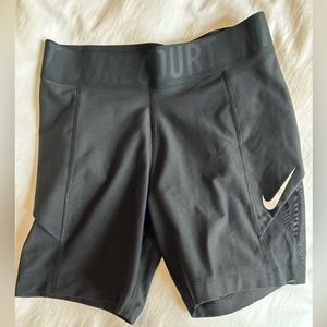 NWOT Nike Court spandex